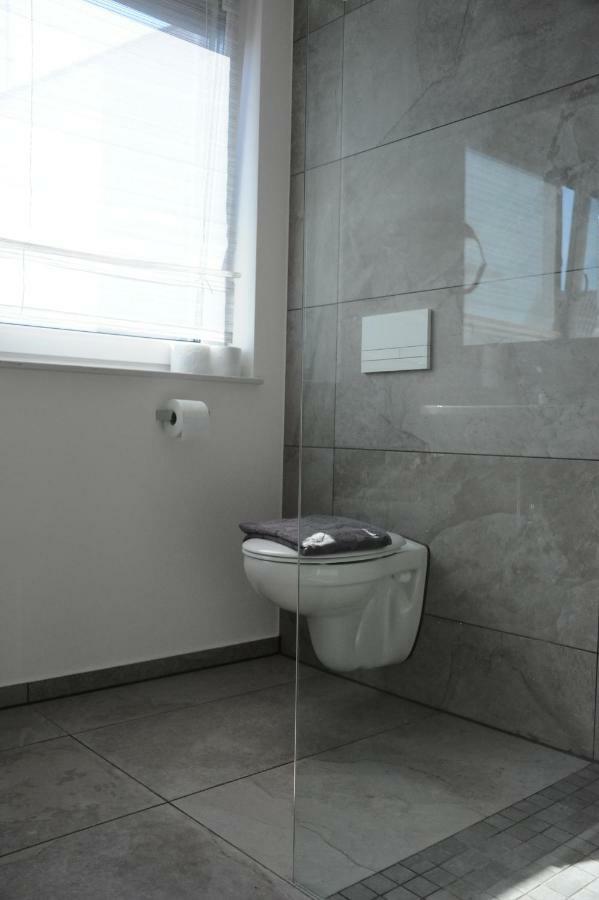 Kleine Studio-Wohnung, Kontaktloser Check-In Meckenbeuren Luaran gambar