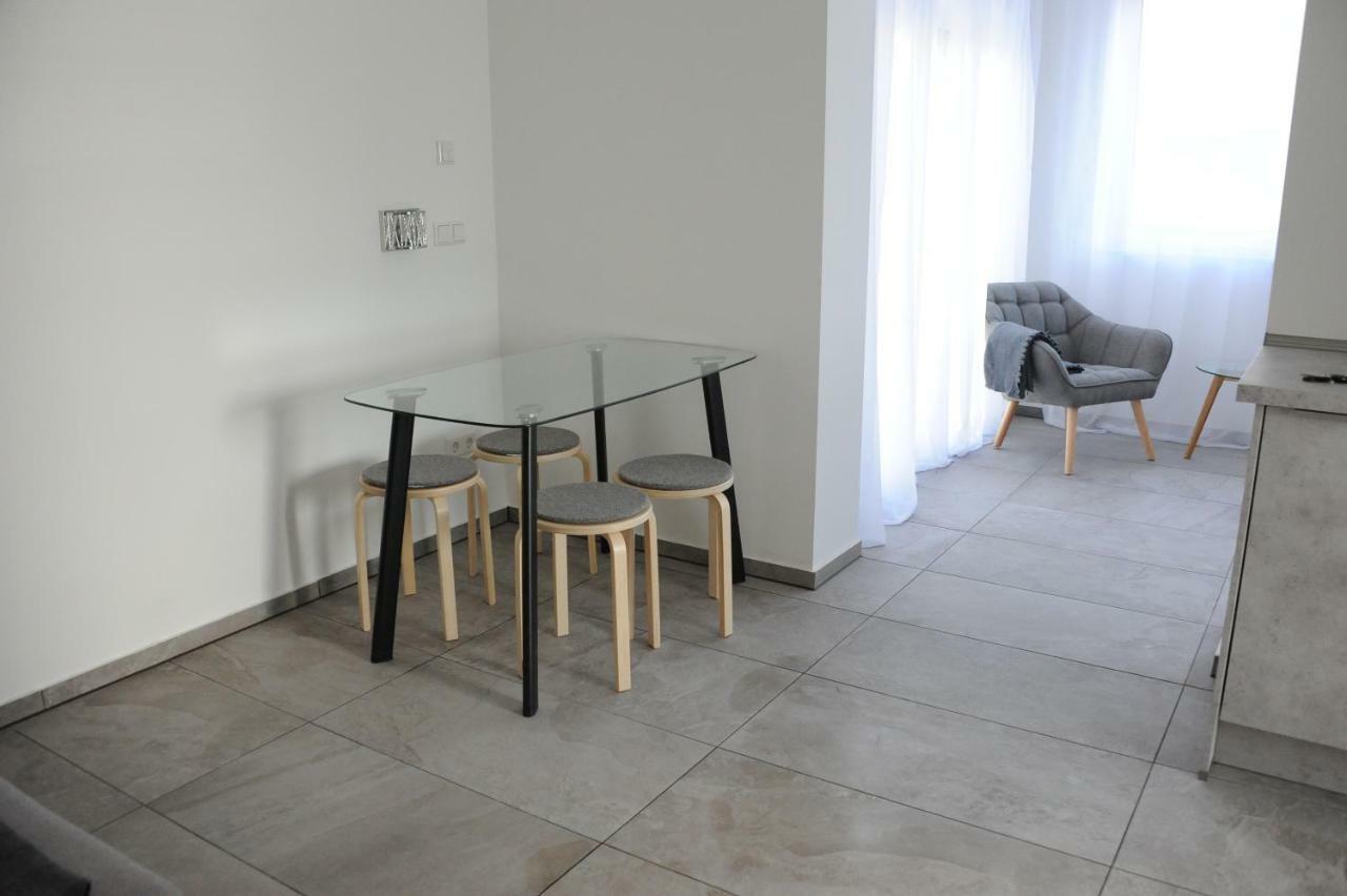 Kleine Studio-Wohnung, Kontaktloser Check-In Meckenbeuren Luaran gambar