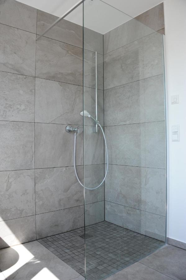 Kleine Studio-Wohnung, Kontaktloser Check-In Meckenbeuren Luaran gambar